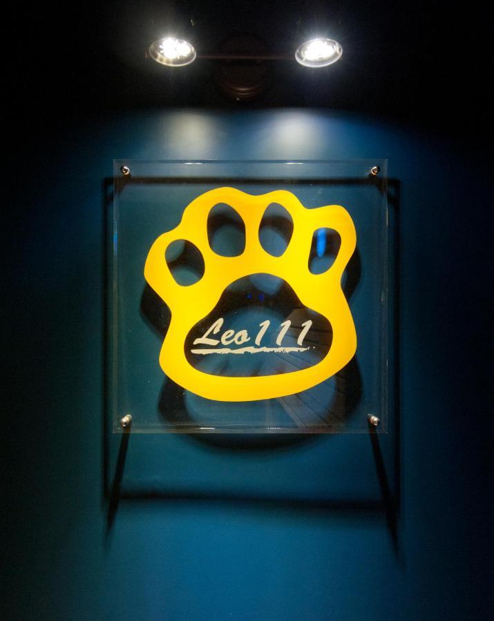 Leo 111/Arena Ruifeng Hotell Kaohsiung Exteriör bild