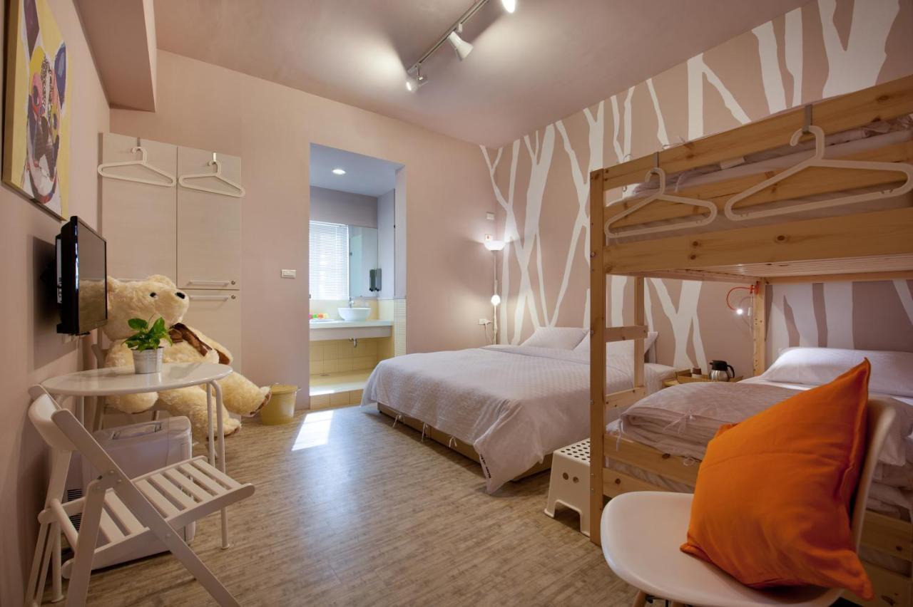 Leo 111/Arena Ruifeng Hotell Kaohsiung Exteriör bild